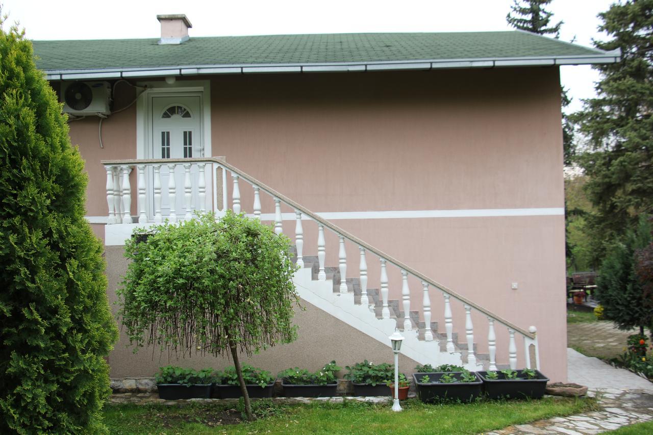 Rajski Vrt Vrdnik Dış mekan fotoğraf